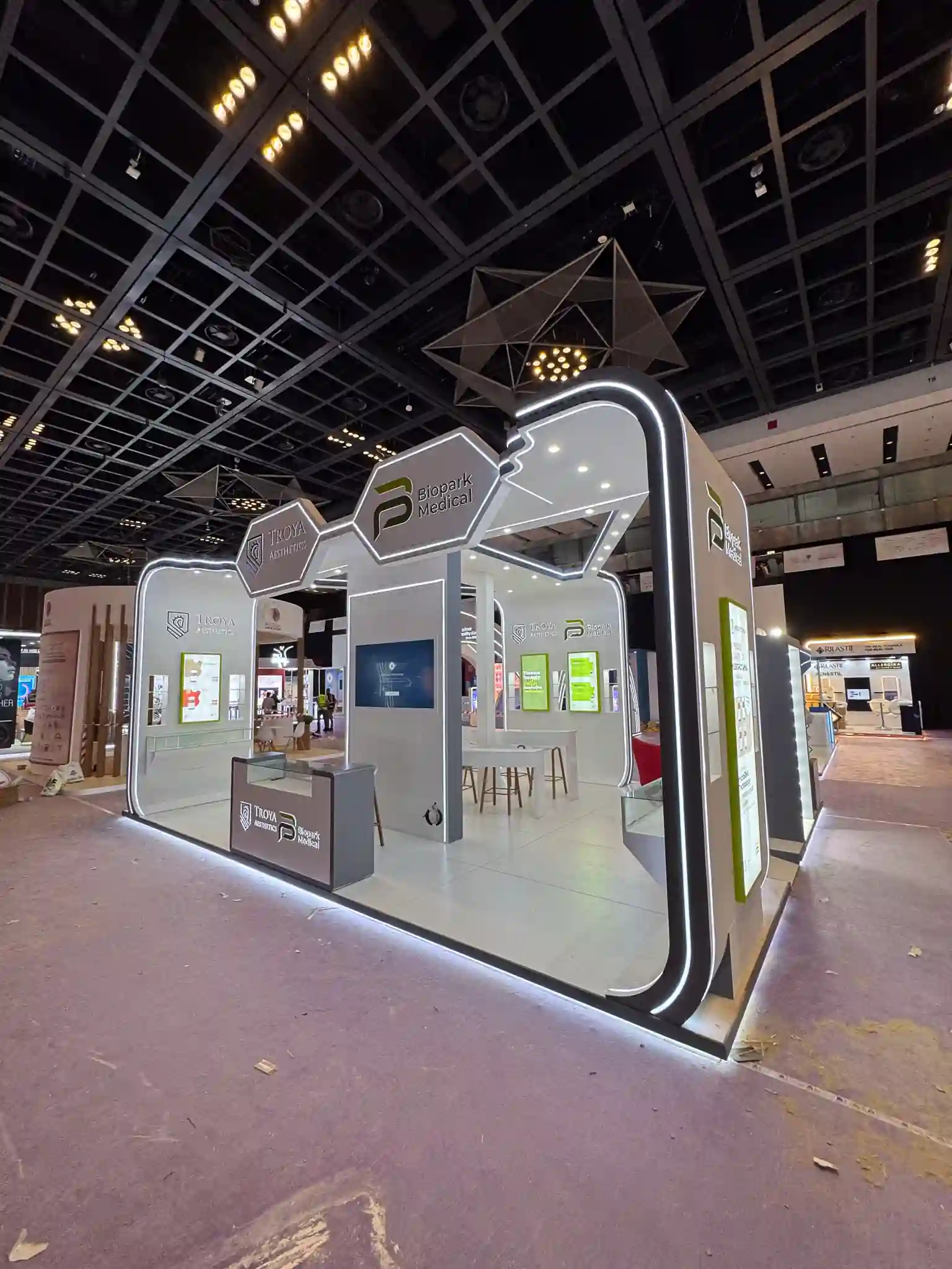 Stand Build in Progress at DWTC